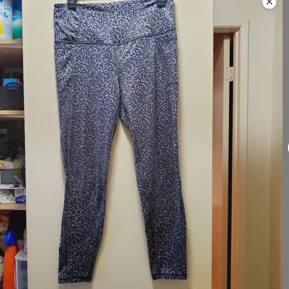Free People Plie All Day Leopard Leggings in xs NWT - Picture 5 of 7